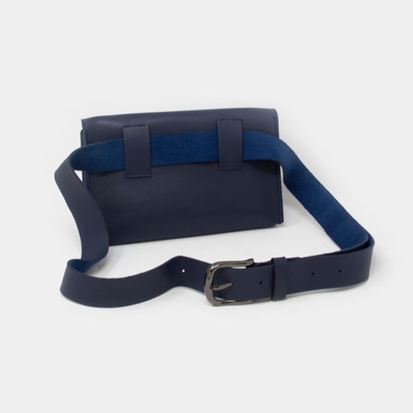 Envelope Fanny Pack *ONLY SILVER LEFT* - Picture 5 of 8